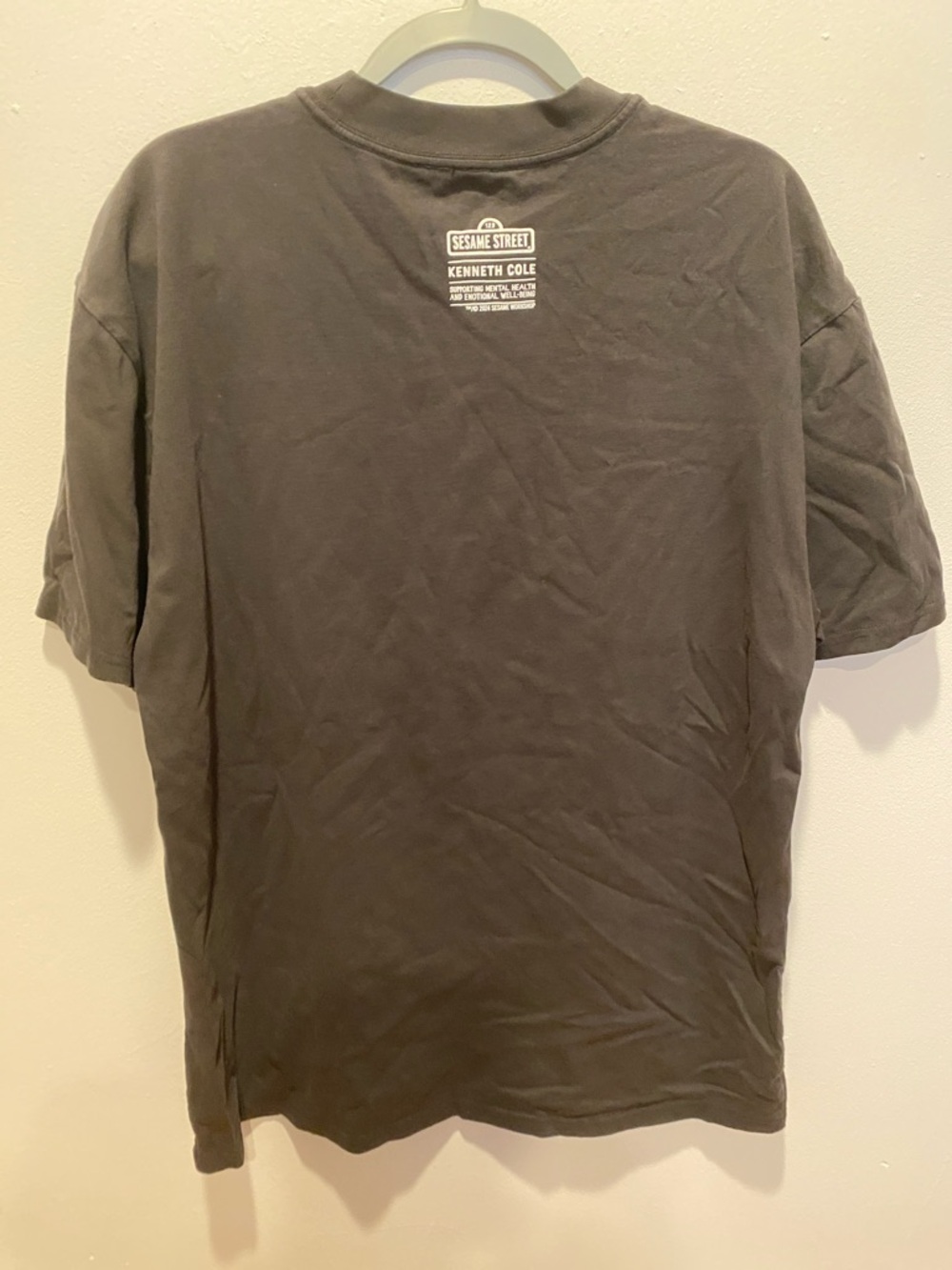 Sesame Street Black Short-Sleeve Graphic Tee with Cookie Monster Character NWOT - Picture 5 of 6